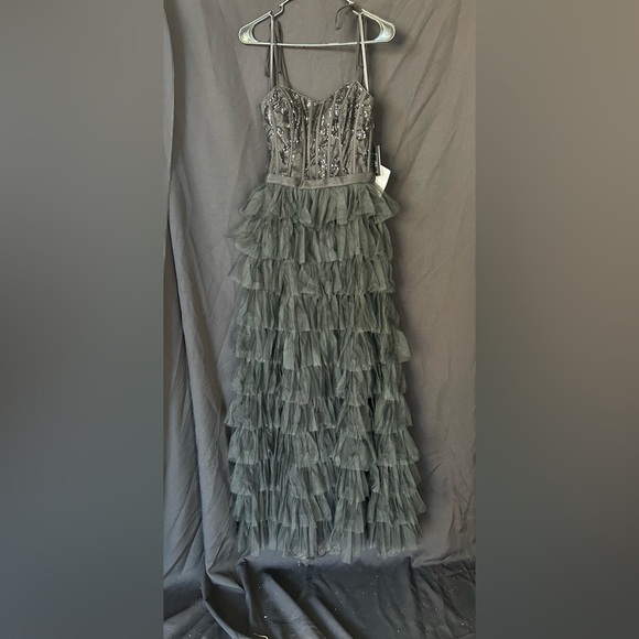 Mac Duggal 26281 NWT Sequined Bustier Tiered Ruffle Gown - Picture 4 of 9